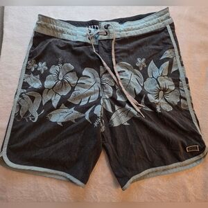 Mens Salty Crew Board Shorts Size 33